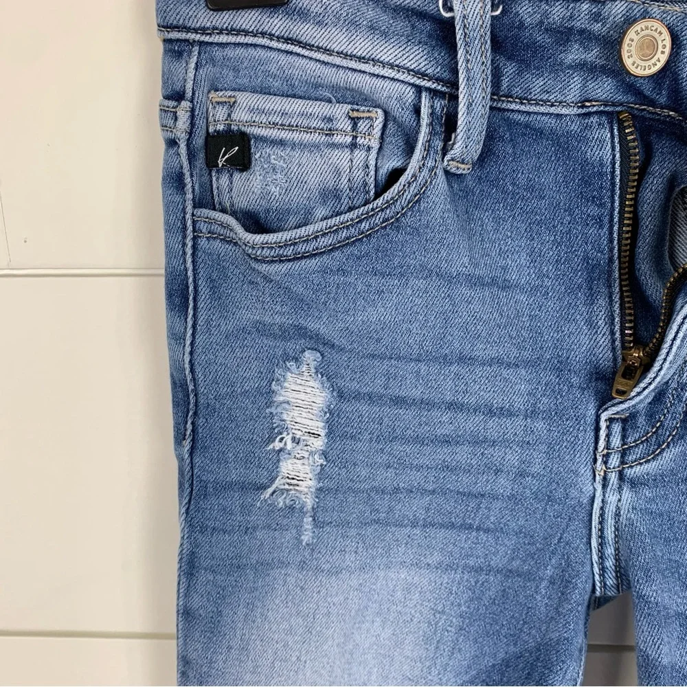 KanCan Women’s Distressed Hem High Rise Light Wash Jeans Size 0 or 23 - Picture 6 of 13